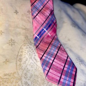 Beautiful Tommy Hilfiger Tie!